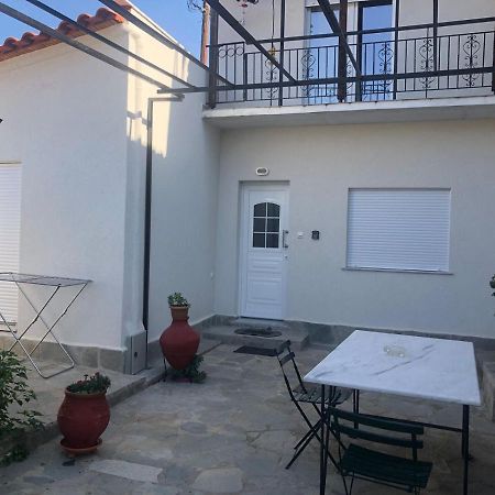 Tasoulashome 1-Μονοκατοικια Με Αυλη Komotini Eksteriør billede