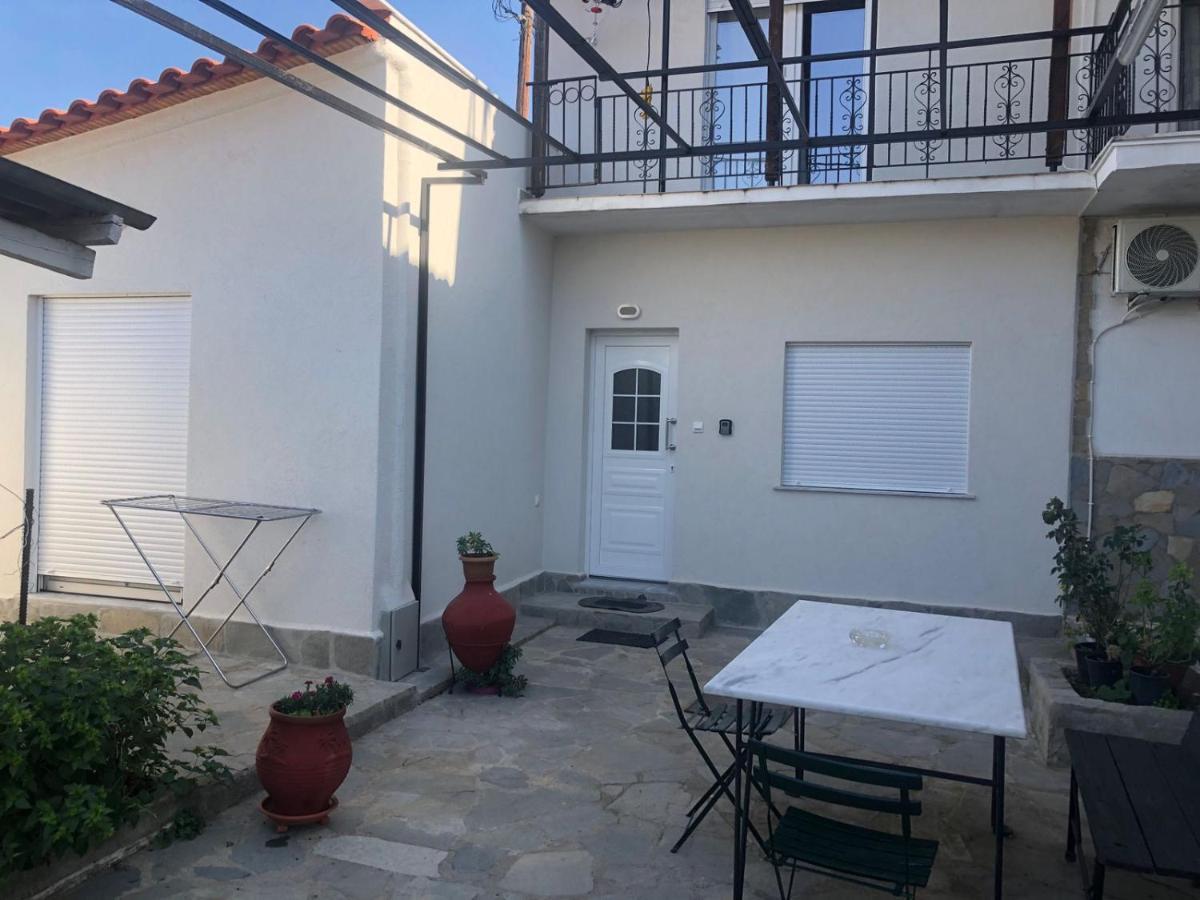 Tasoulashome 1-Μονοκατοικια Με Αυλη Komotini Eksteriør billede